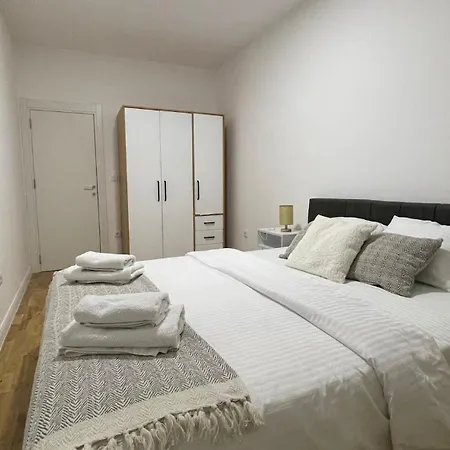 Apartament Mir